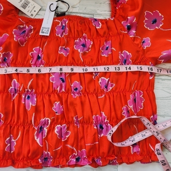 Sanctuary NWT Think of Me Smocked Crop Top Size Large - Picture 9 of 9